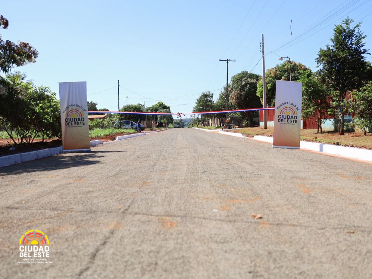 Municipalidad de CDE inaugura múltiples obras en diferentes barrios y